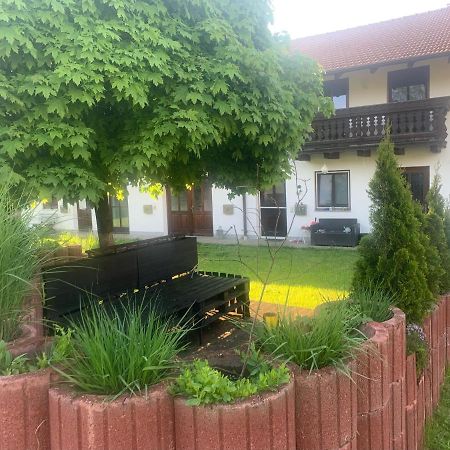 Ferienwohnung Am Ponyhof Altötting Esterno foto