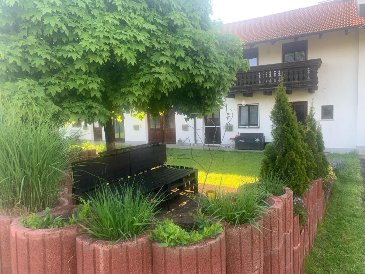 Ferienwohnung Am Ponyhof Altötting Esterno foto